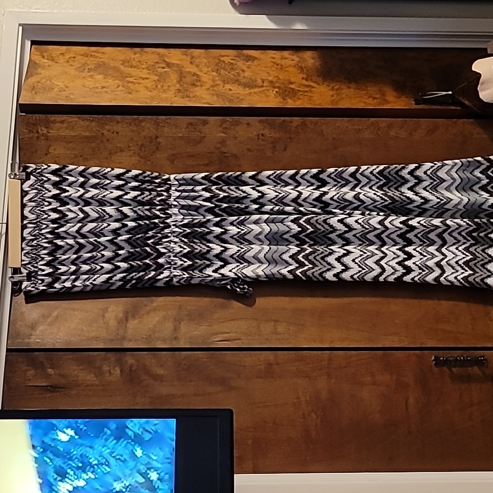 Jumpsuit - Picture 3 of 4